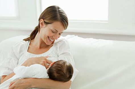 母乳喂奶后乳房下垂怎么办